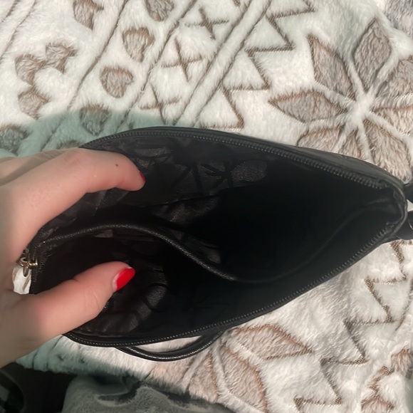 calvin klein bag - Picture 3 of 3